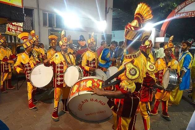 Gulab Band, Chennai