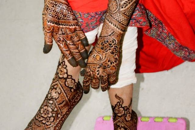 Designer mehndi