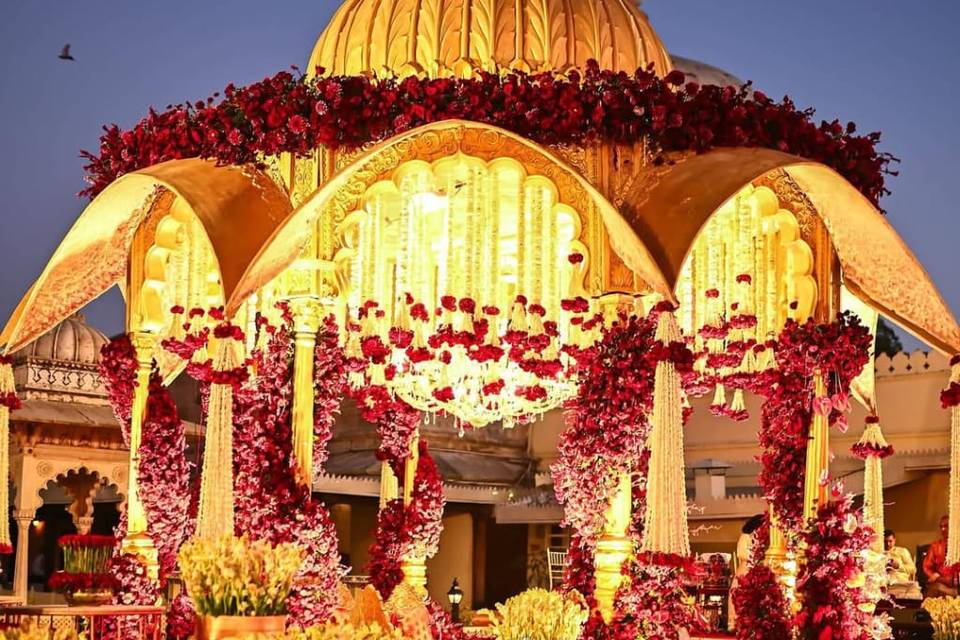 Heavy Mandap Decor