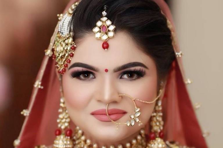 Bhumika Oswal Makeup Artist