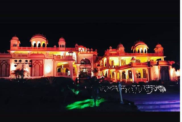 Entrance Decor