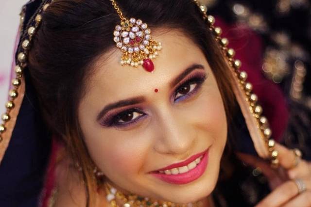 Makeup Mistress Uneza Khan