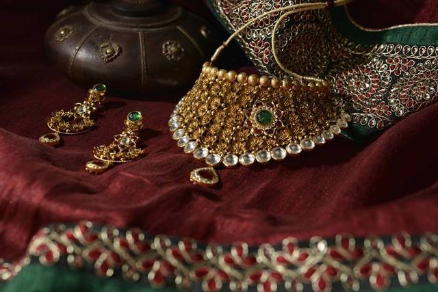 Pin by Godavari on Vaddanam designs  Gold hair accessories, Vaddanam  designs, Jewelry design necklace