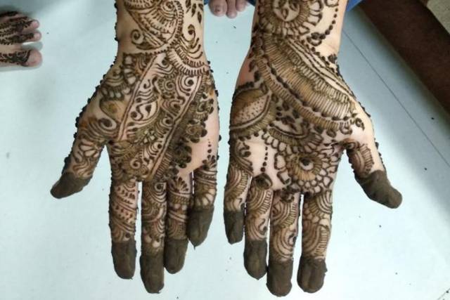 Mehndi designs for diwali festival mehndi design dubai pattern mehndi hai  rachne wali arabic mandala bridal mehndi design photos - Dhanteras Mehndi  designs: मेहंदी राचन लागी.. धनतेरस पर गोरे गोरे हाथों में