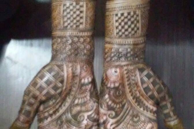 Raj Mehandi Designer