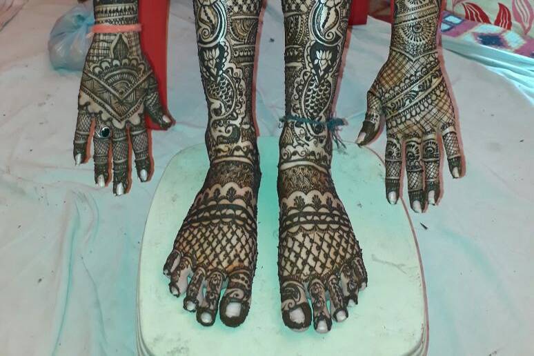 Raj Mehandi Designer