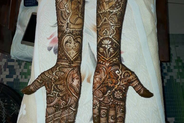 Raj Mehandi Designer