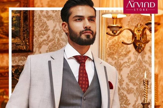 Arvind Men's 100% Premium Cotton Unstitched Strucutred Trouser Fabric (Off  White, 1.30 Meter)