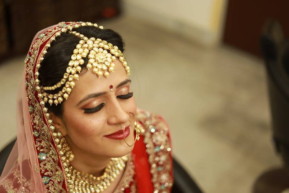 First Impression Heritage Salon, Sector 11, Hiran Magri