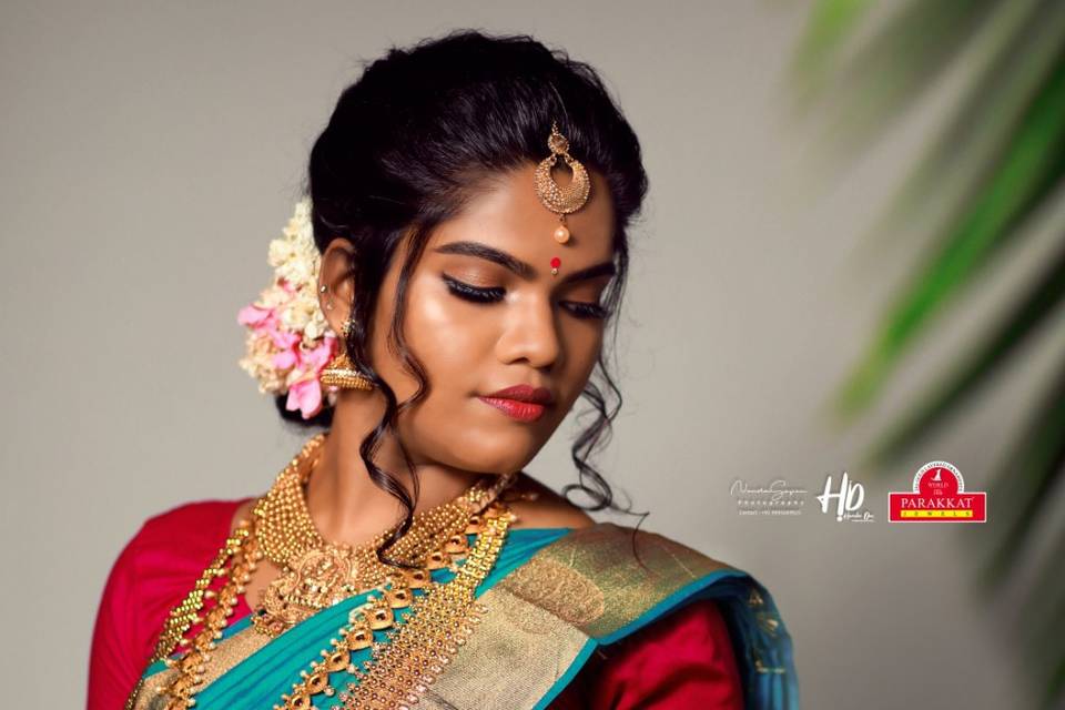 Hindu Wedding traditional brid