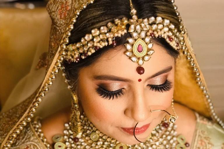 Bride : Radhika