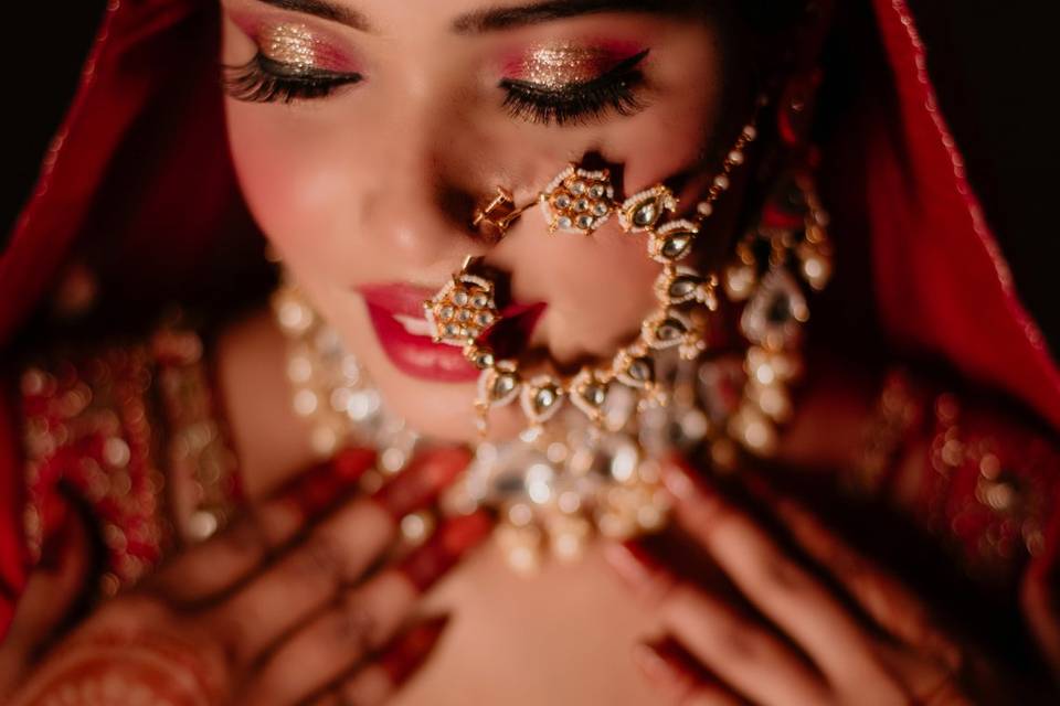 Traditional indian bride golde