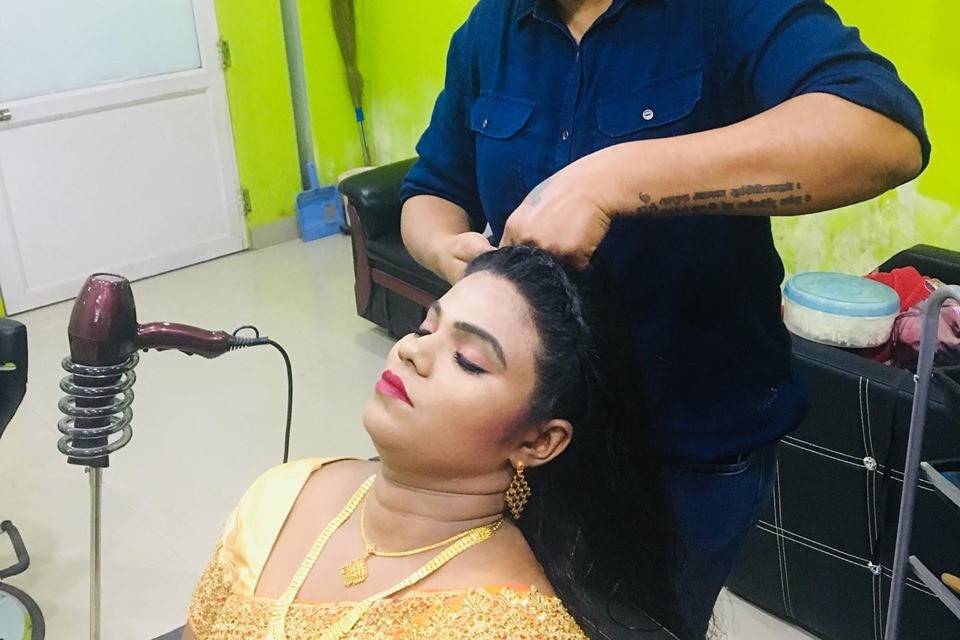 Xpressions Unisex Hair Style World Nagercoil Veturnimadam - Makeup Salon -  Kanyakumari City 