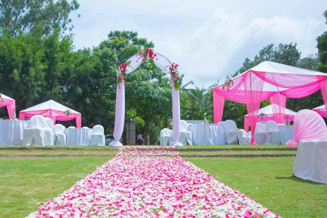 Decoration with flowers