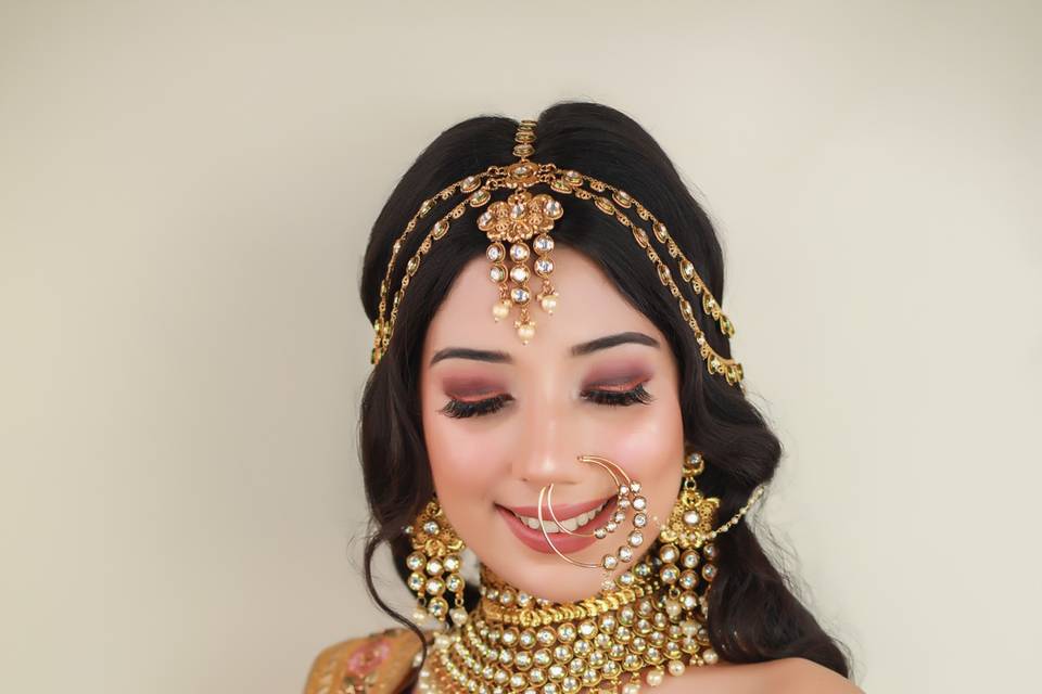 MAKEUP BY DEEPTI AGGARWAL