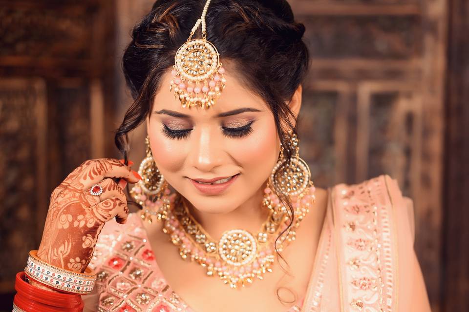 MAKEUP BY DEEPTI AGGARWAL