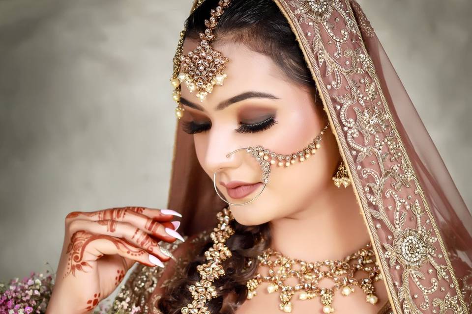 MAKEUP BY DEEPTI AGGARWAL