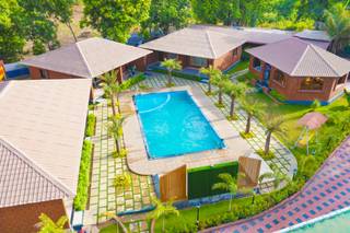 SR Resort & Lawns