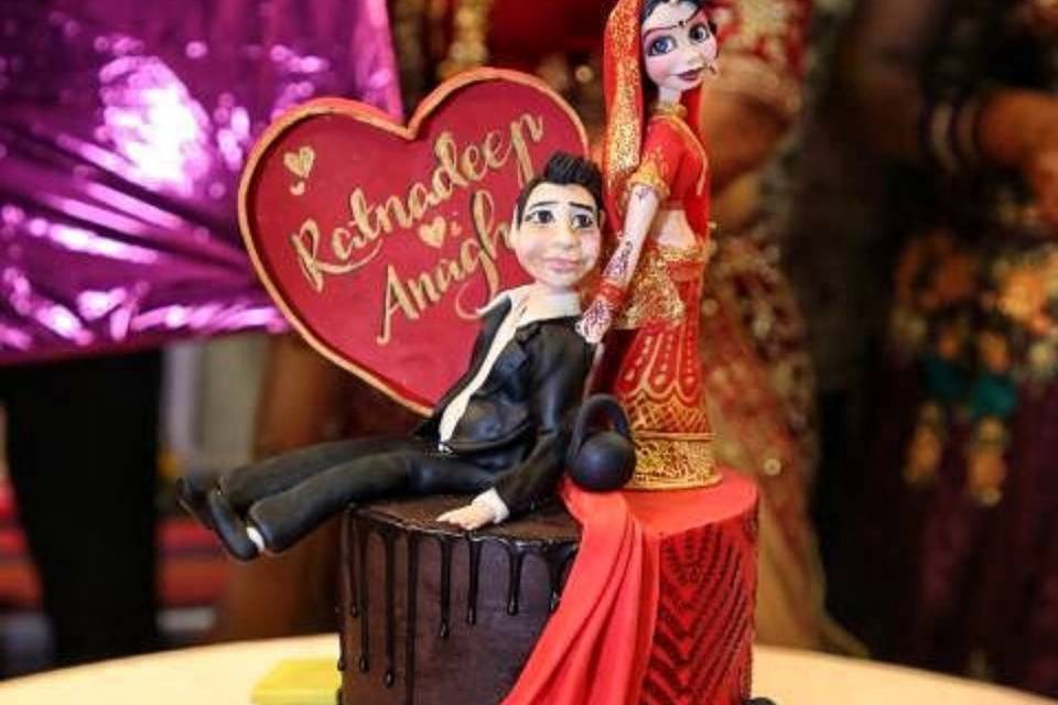 WEDDINGS cake