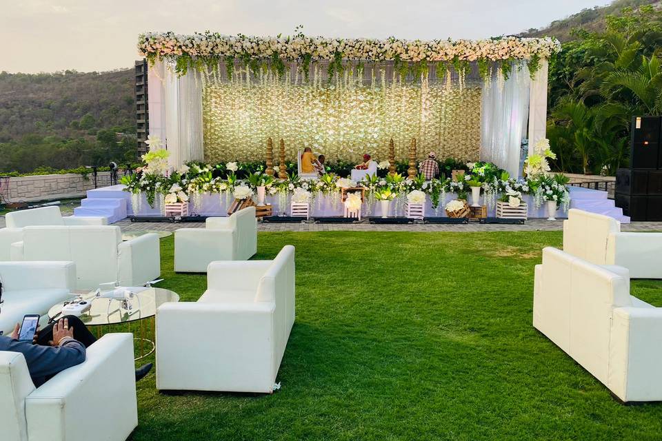 Reception stage