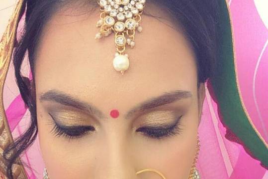 Sonal khandelwal makeup