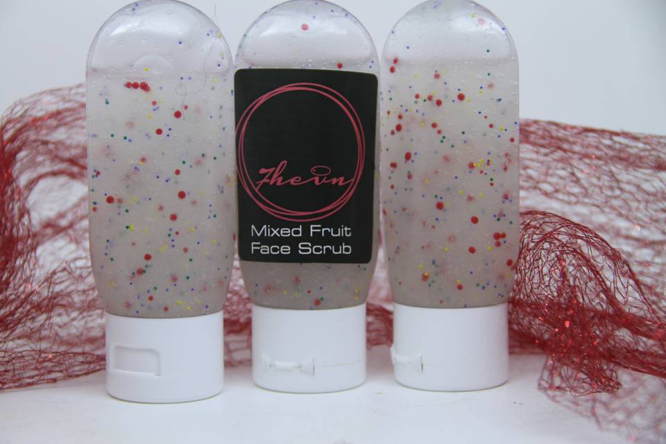 Mixed fruit body scrub