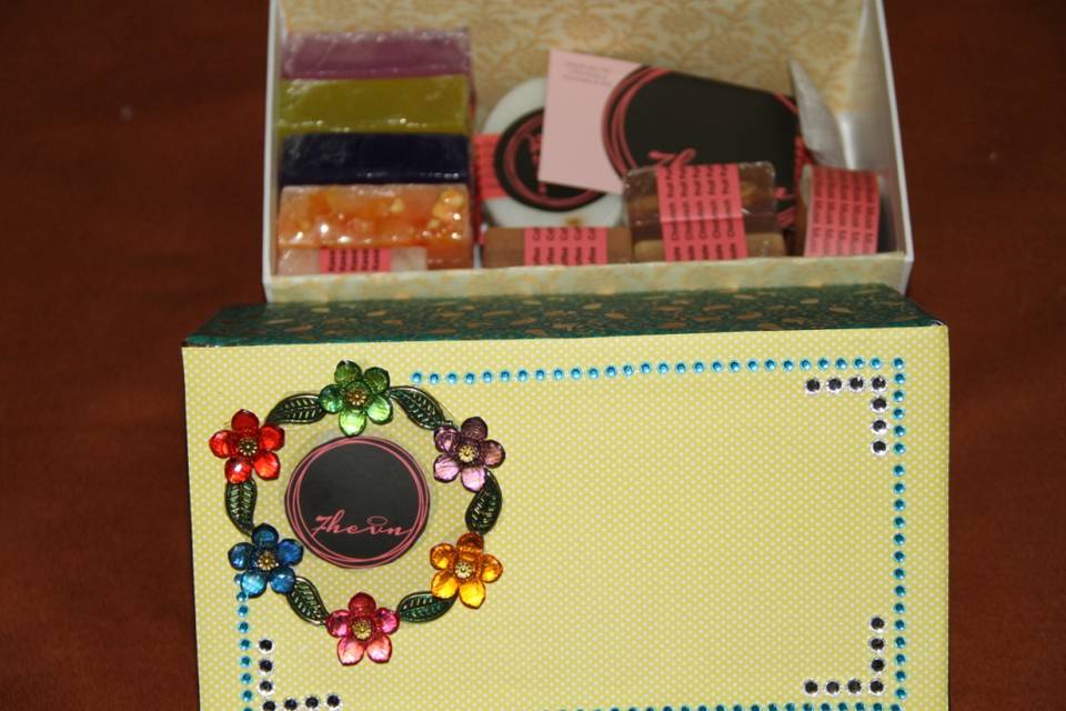 Giftbox with 10 soaps
