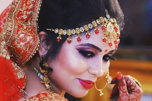 Bridal makeup