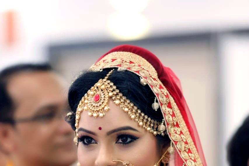 Bridal makeup