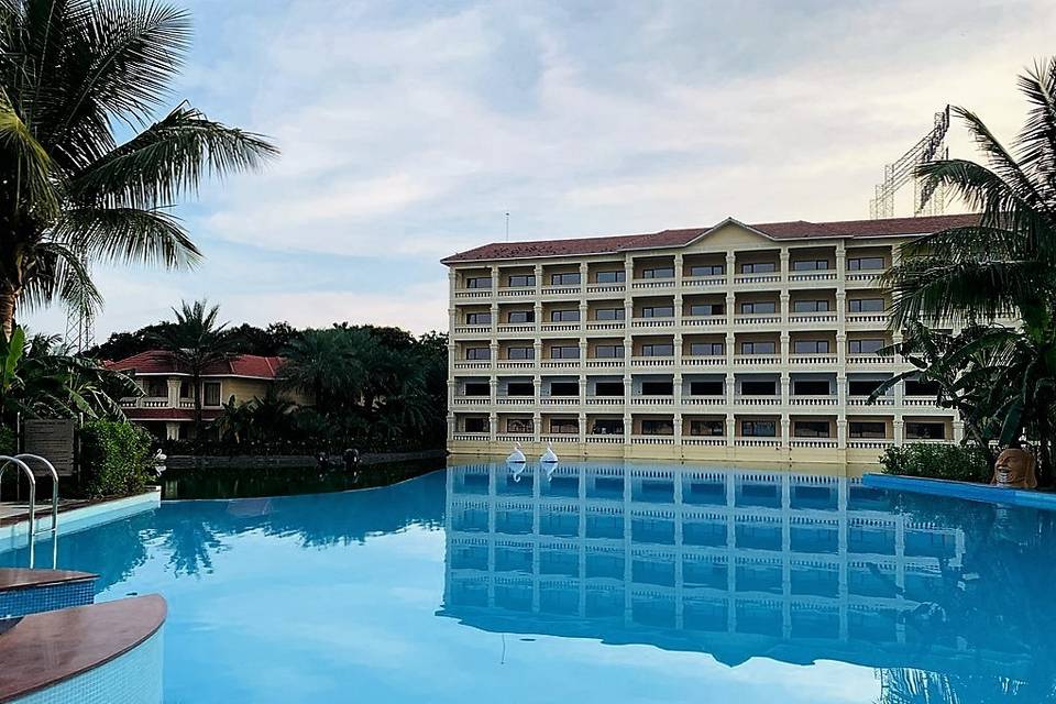Regency Lagoon Resort & Convention