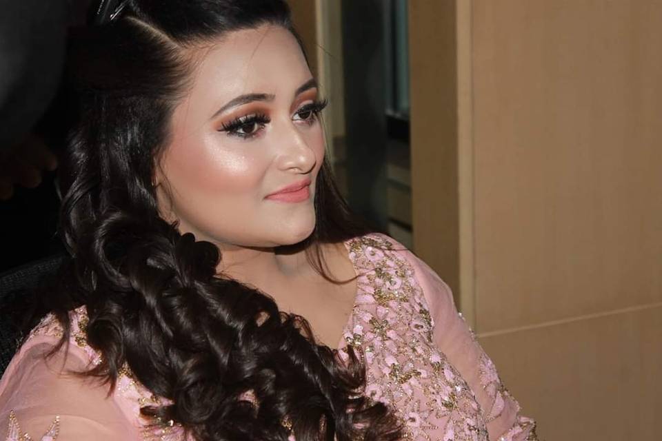 DolledupbyKomal