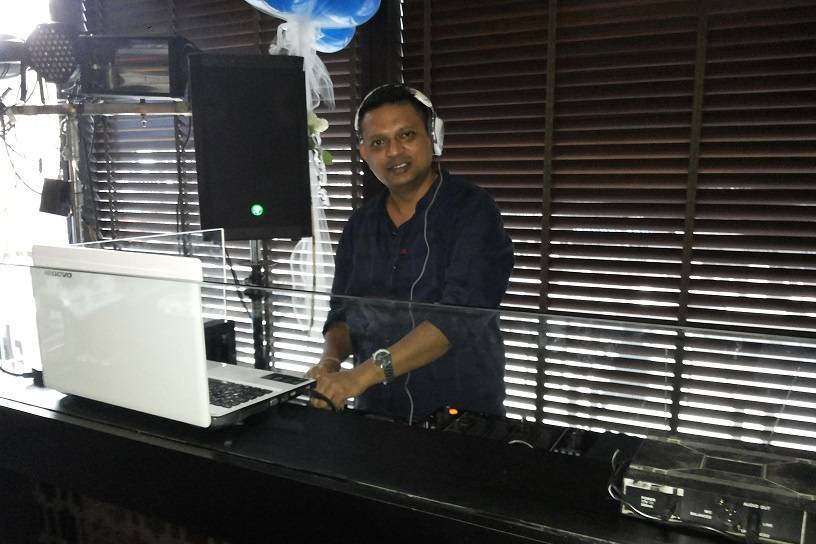 DJ Naren