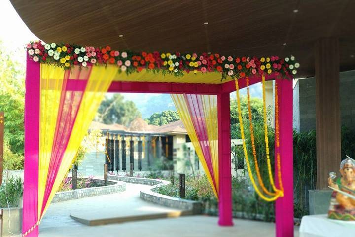 Entrance decor