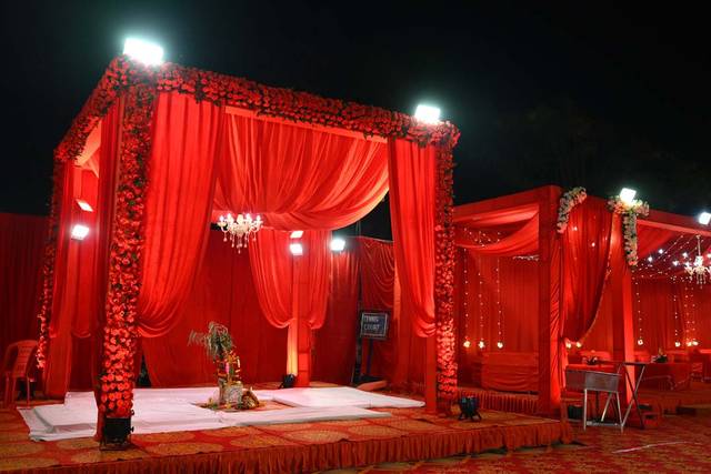 Red Velvet Mandap Decor