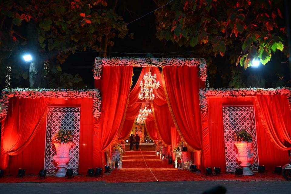 Royal and Elegance Entrance