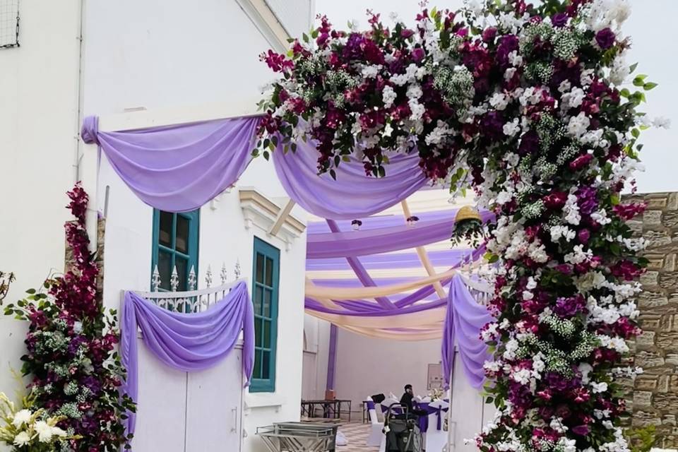 Entrance Decor