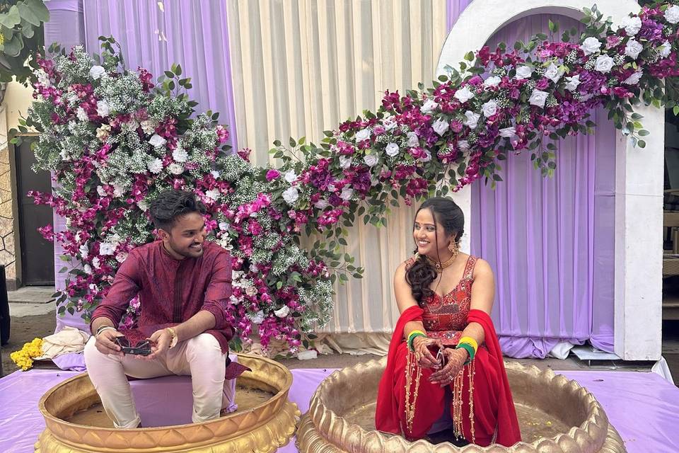Couple Haldi Satge