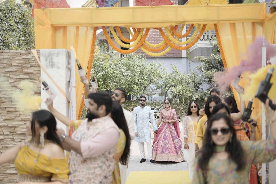 Couple entry