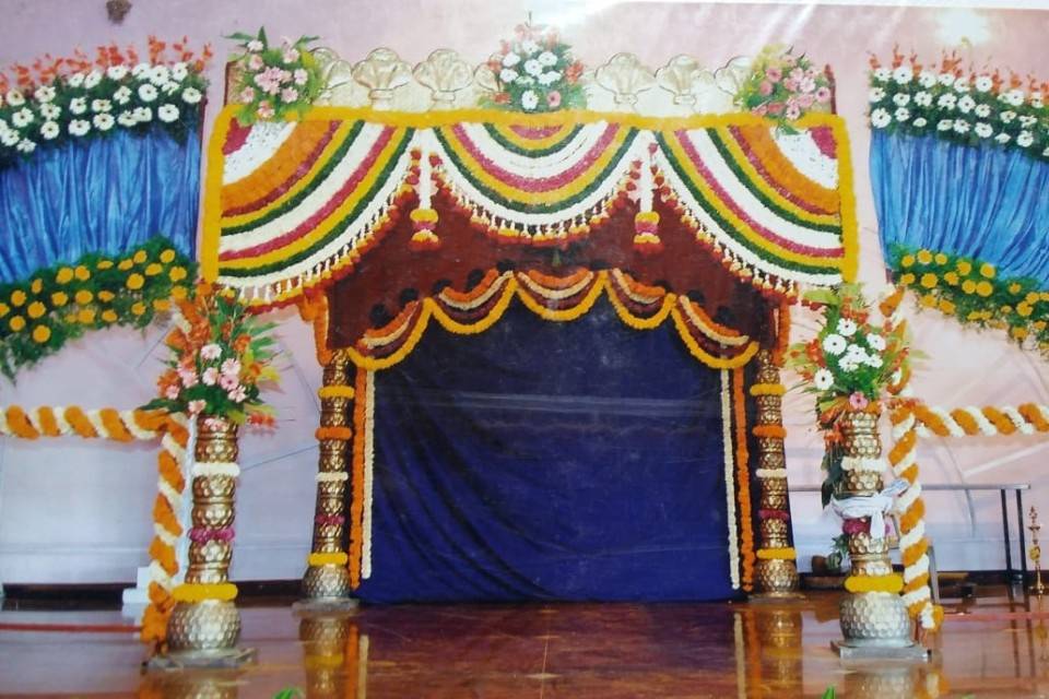 Entrance Decor