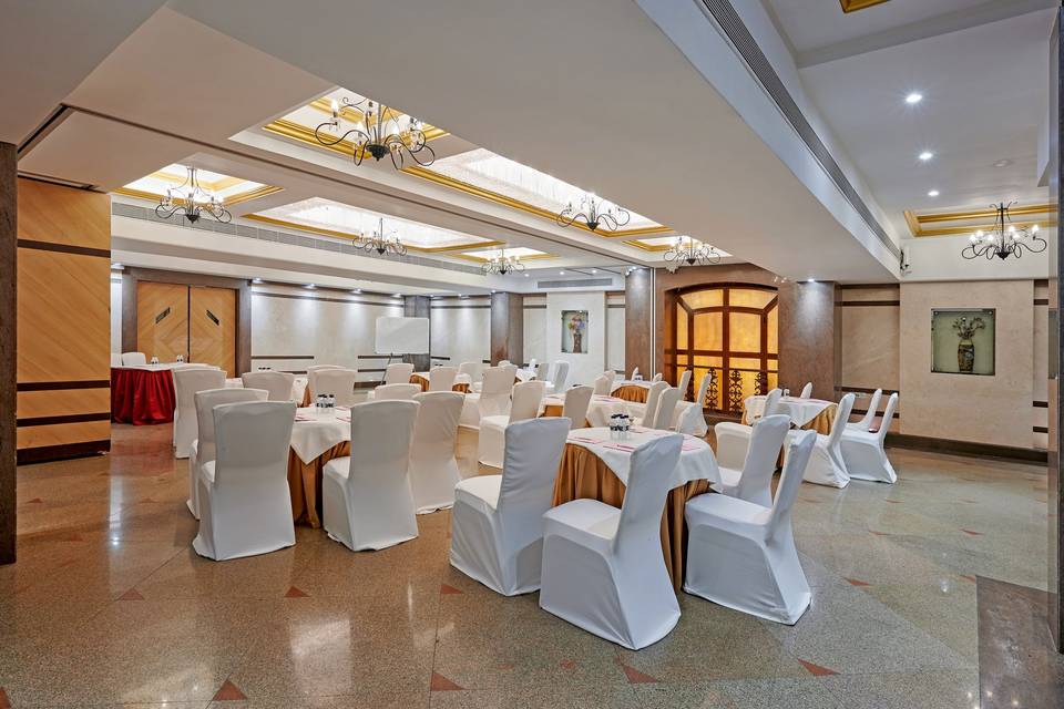 Banquet -    -1 Floor