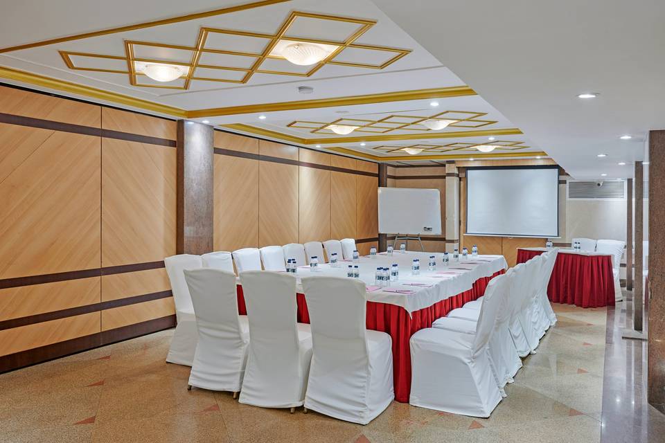 Banquet -    -1 Floor