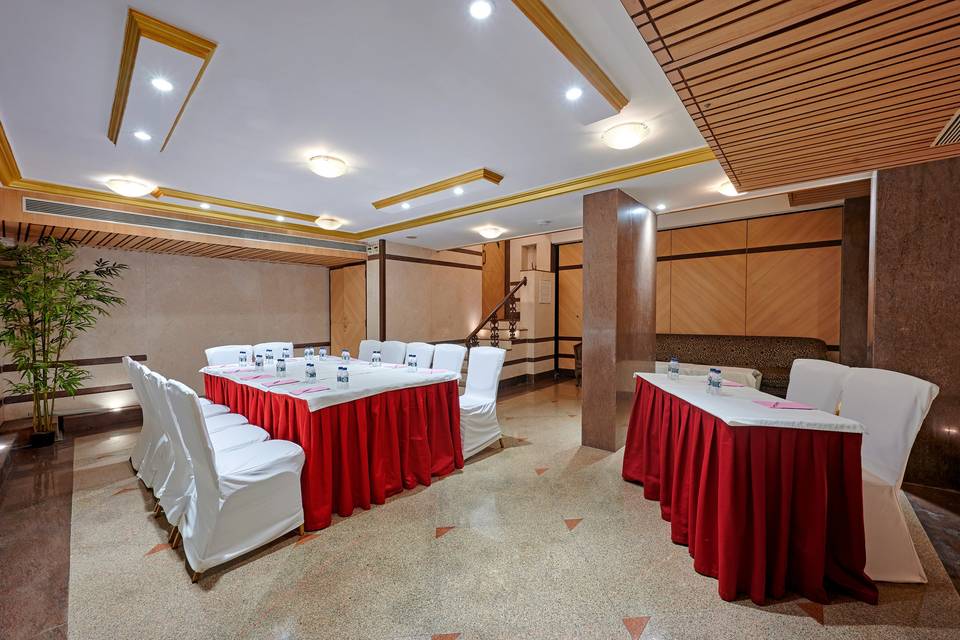 Banquet -    -1 Floor