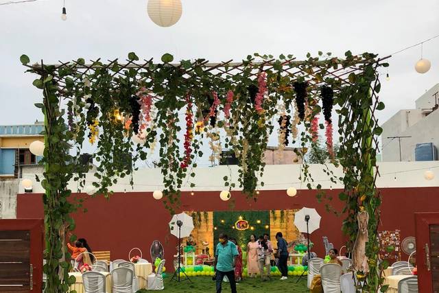 Entrance decor