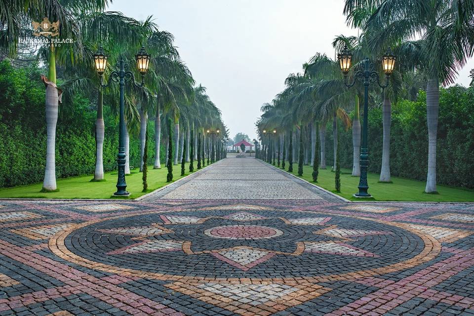 Driveway to Palace