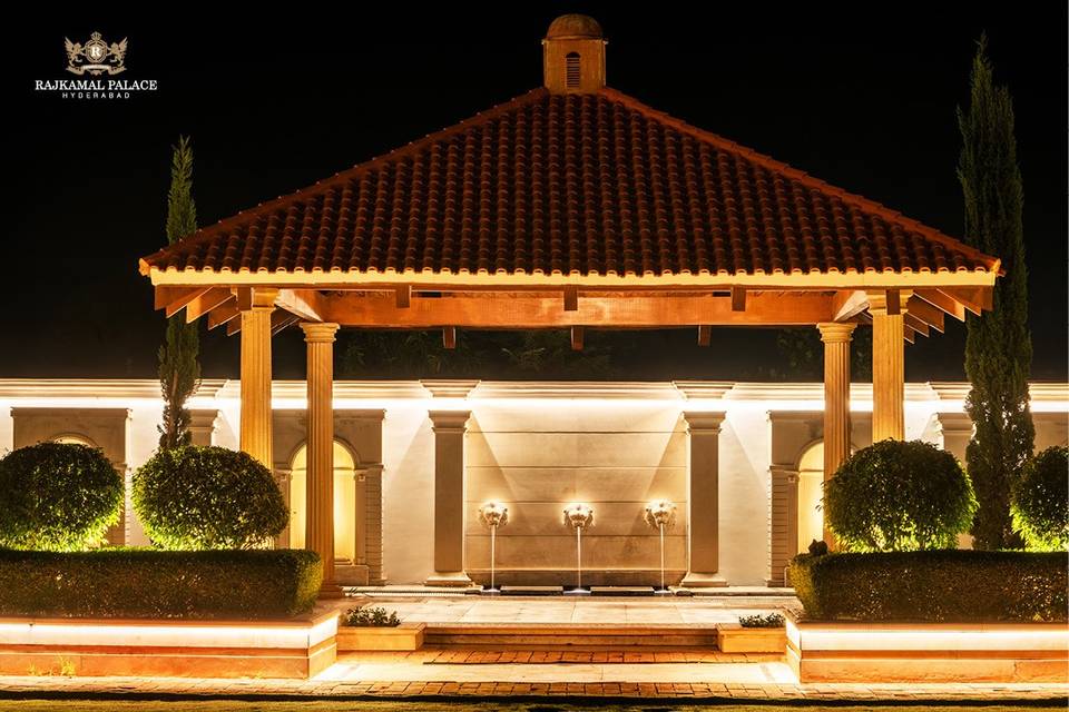 Gazebo with pool fountain