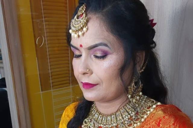 Party makeup
