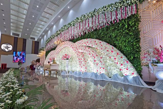 Stage decor