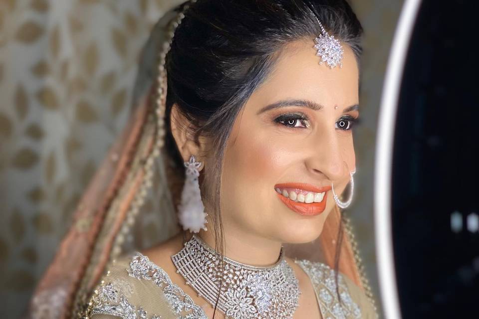 Sakshibhardwajmakeovers_1607664673_2461592151416706629_9443766931