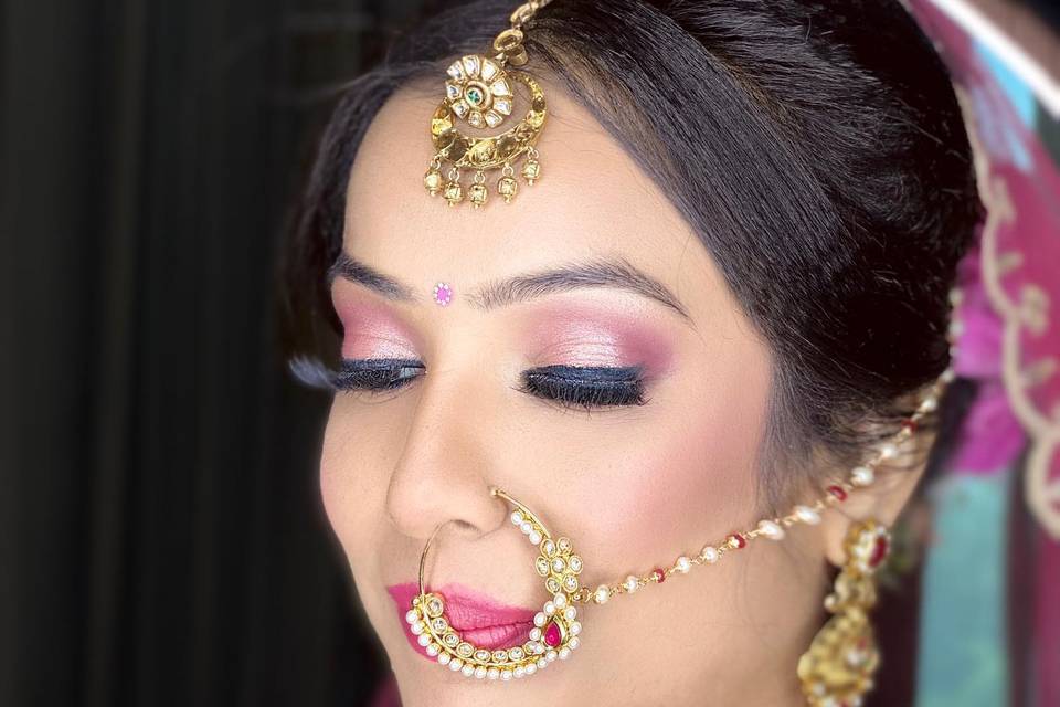 Sakshibhardwajmakeovers_1631356138_2660330569232856345_9443766931