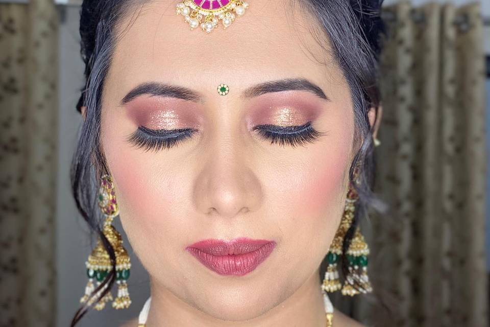 Sakshibhardwajmakeovers_1638193437_2717685987101545651_9443766931